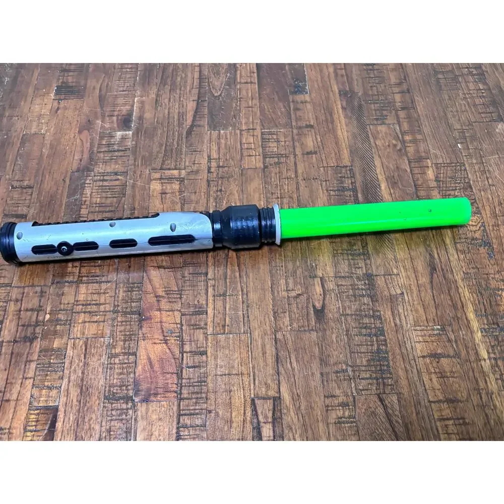 Star Wars 1999 Green Lightsaber Retractable Hasbro Qui Gon Jinn Vintage